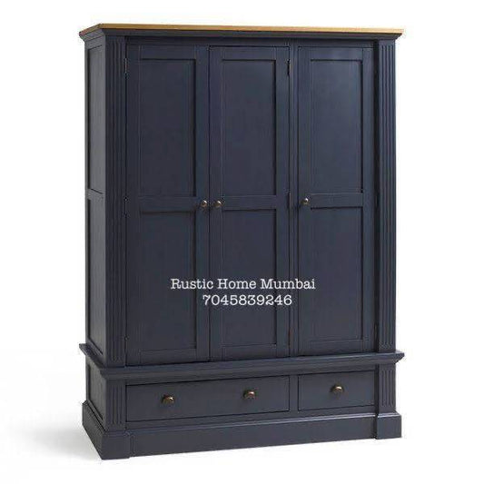 Toulouse 3 Door Wardrobe